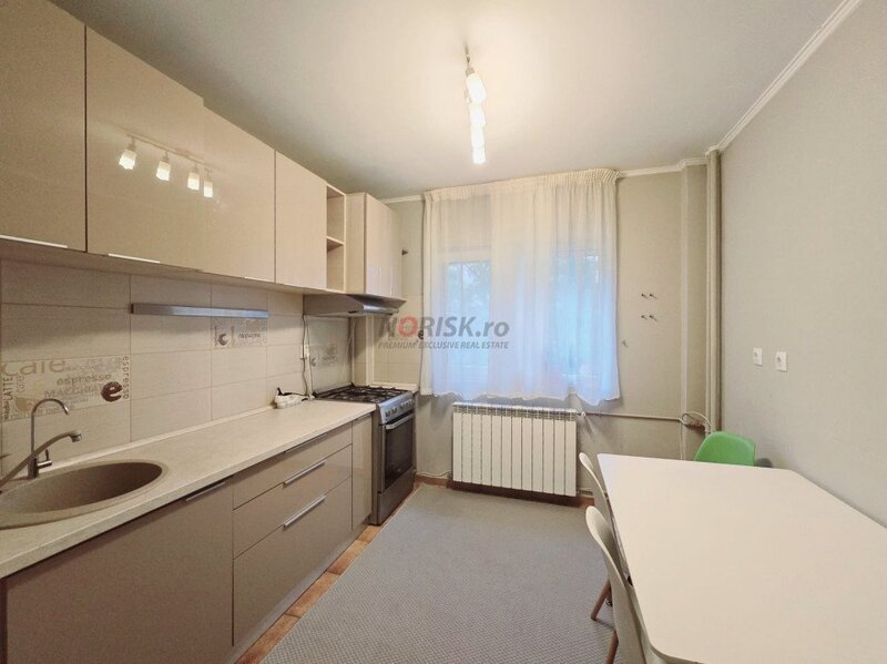 Apartament 3 camere modern langa parc